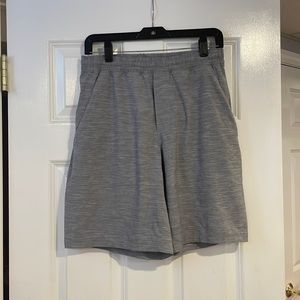 NEW Lululemon Pace Breaker Linerless Shorts 9” || Grey / Silver || Size M